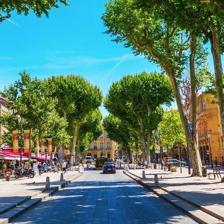 Couronne Studio Aix-en-Provence Luaran gambar